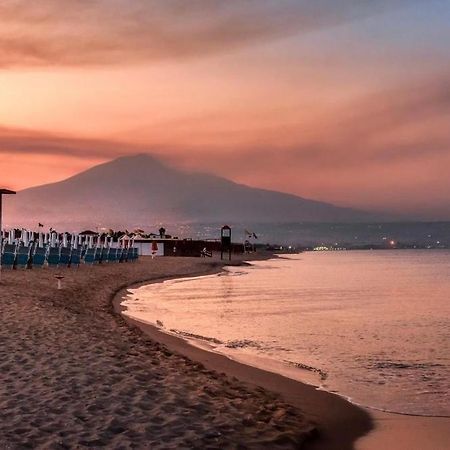 Casa Vacanza Nina 17 Катанія Екстер'єр фото